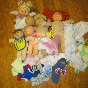 Lot Of 6 Cabbage Patch Kids Dolls & 23 Clothes Assorted Outfits Accessories TLC